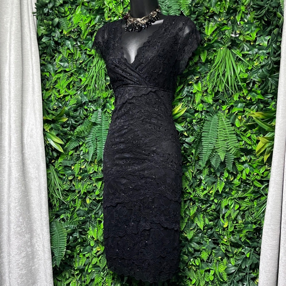 Marina Dress Size 10 Black Lace Tiered Sequin V-Neck Sheath Cocktail 4181